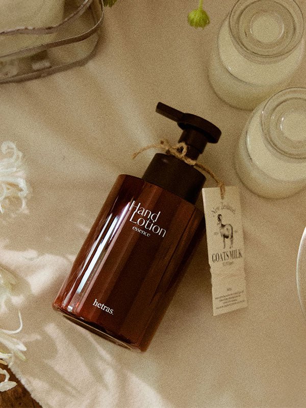 hetras Perfume Essence Hand Lotion 515ml | Lakinza K - beauty Canada